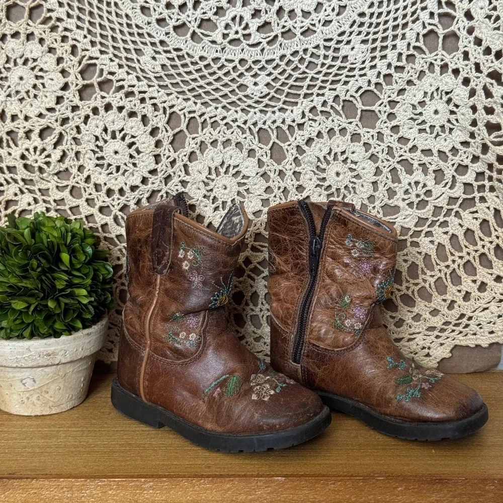 Shyanne Girls Cowboy Boots Square Toe Embroidered Flowers Brown‎ Size 7D Western